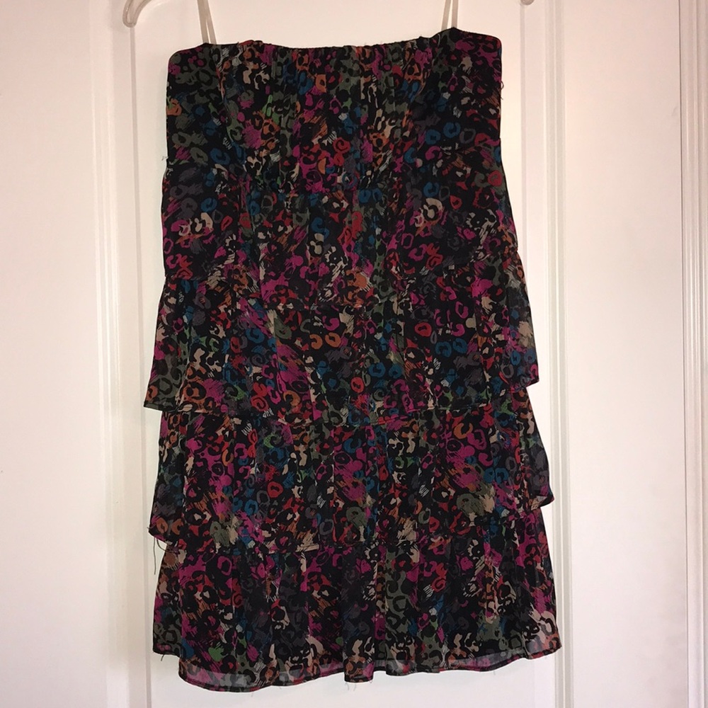 *NWT* Forever 21 Strapless Ruffled Mini Dress